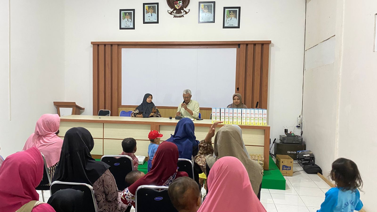 Pembagian Material Penanganan dan Pencegahan Stunting